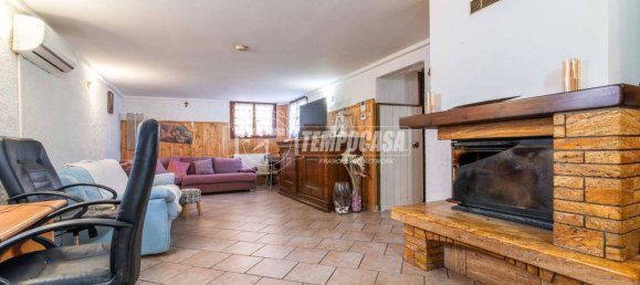 2 bedrooms Villa in Canegrate, Italy No. 283580 12