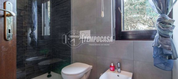 2 bedrooms Villa in Canegrate, Italy No. 283580 10