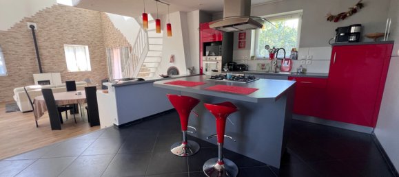 5 bedrooms House in Calvados, France No. 279292 3