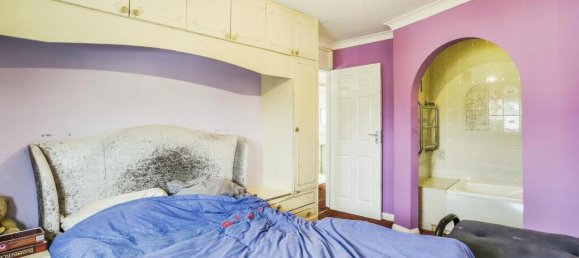 4 bedrooms House in Shirley, United Kingdom No. 10540 15