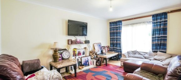 4 bedrooms House in Shirley, United Kingdom No. 10540 3