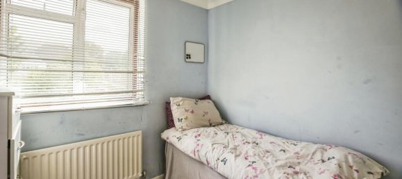 4 bedrooms House in Shirley, United Kingdom No. 10540 19