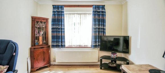 4 bedrooms House in Shirley, United Kingdom No. 10540 11