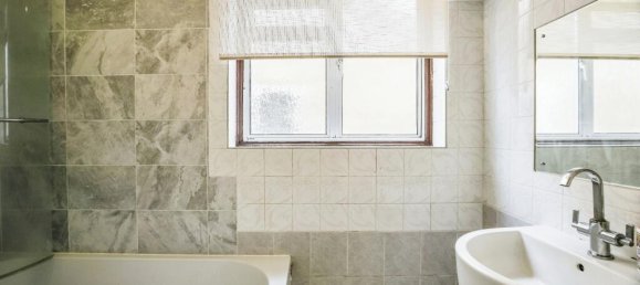 4 bedrooms House in Shirley, United Kingdom No. 10540 17