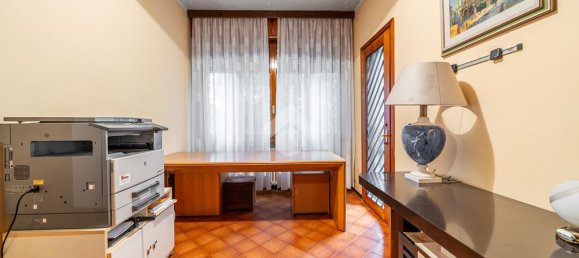 5 bedrooms Villa in Reggio Emilia, Italy No. 310057 18