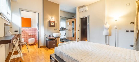 5 bedrooms Villa in Reggio Emilia, Italy No. 310057 44