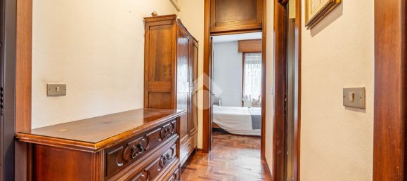 5 bedrooms Villa in Reggio Emilia, Italy No. 310057 19