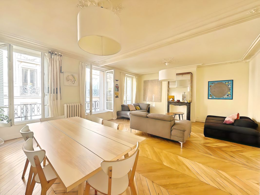 3 غرف نوم شقة في Paris, France رقم 125261