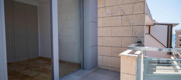 3 bedrooms Penthouse in Torrevieja, Spain No. 43479 2