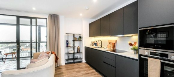 3 Schlafzimmer Wohnung in Croydon, United Kingdom, Nr. 7960 5