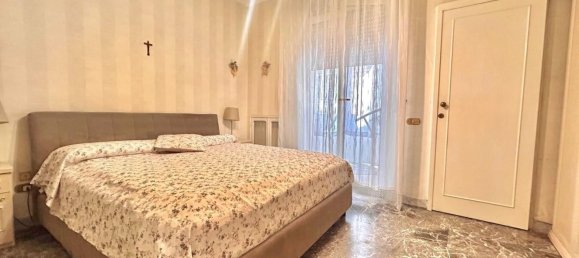 6 rooms Apartment in Naples, Italy No. 275903 8