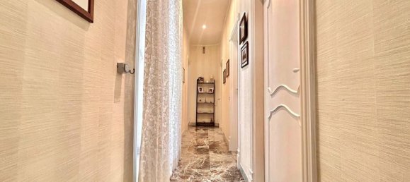 6 rooms Apartment in Naples, Italy No. 275903 7