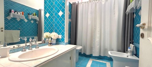 6 rooms Apartment in Naples, Italy No. 275903 16