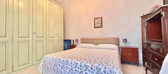 6 rooms Apartment in Naples, Italy No. 275903 11