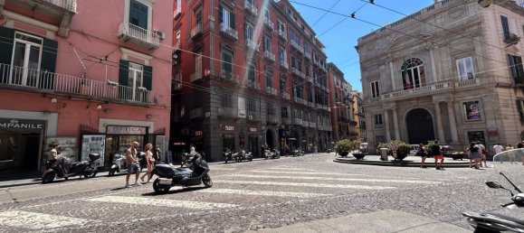6 rooms Apartment in Naples, Italy No. 275903 32