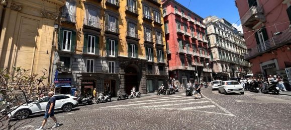 6 rooms Apartment in Naples, Italy No. 275903 30