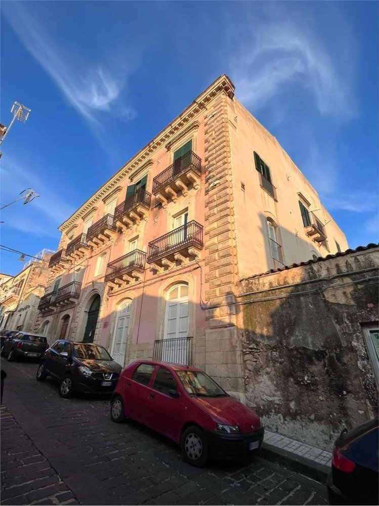 Apartamento de 3 dormitorios en Noto, Italy No. 359872