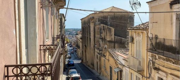 Apartamento de 3 dormitorios en Noto, Italy No. 359872 9