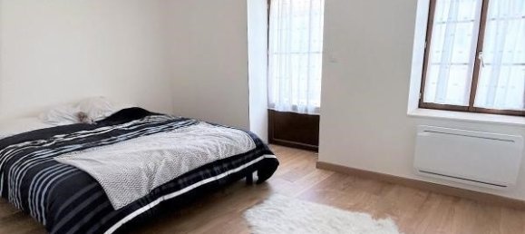 3 bedrooms Villa in Marans, France No. 98868 5