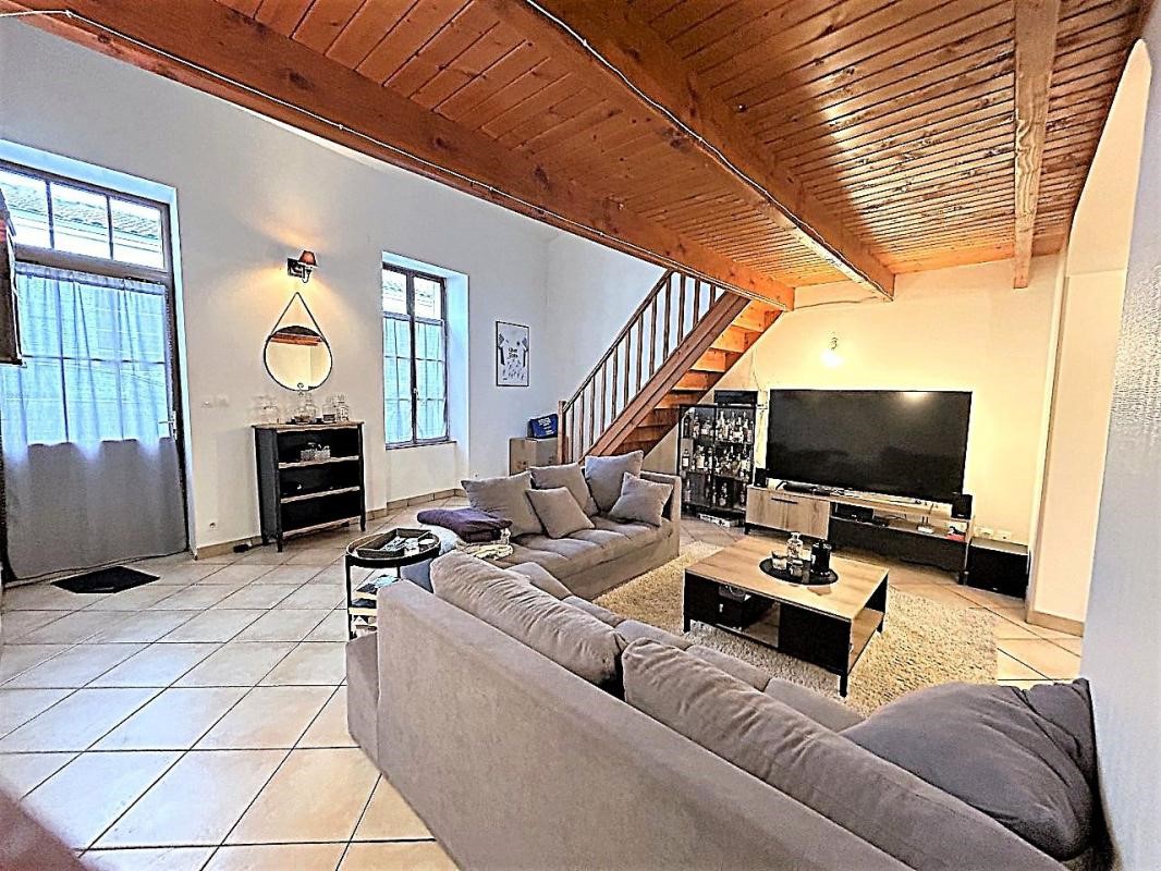 3 bedrooms Villa in Marans, France No. 98868