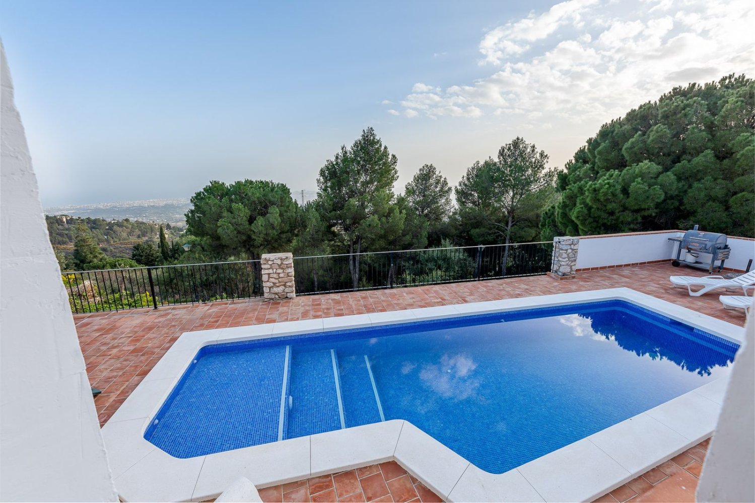 4 bedrooms Villa in Mijas, Spain No. 55620