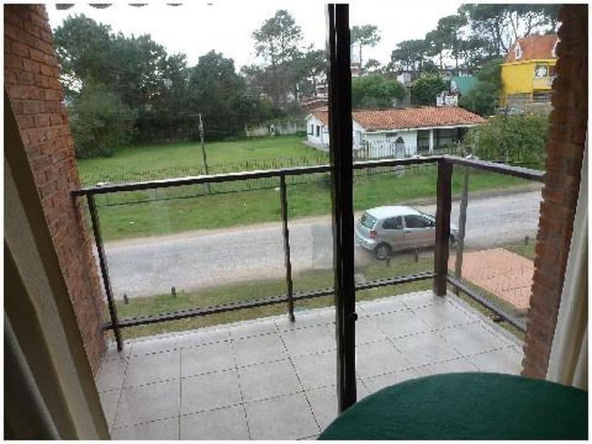 Apartamento de 2 dormitorios en Maldonado, Uruguay No. 3427