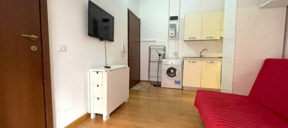 1 bedroom Apartment in Milan, Italy No. 313932 4