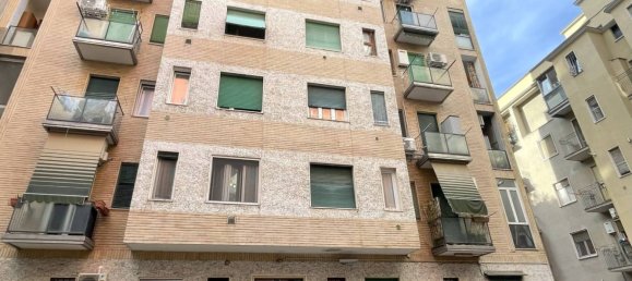 1 bedroom Apartment in Milan, Italy No. 313932 2