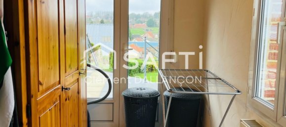 4 bedrooms House in Mennevret, France No. 39024 10