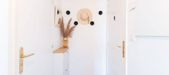 Apartamento de 2 dormitorios en Saint-Laurent-du-Var, France No. 328714 12