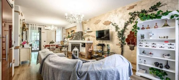 Дом с 4 комнатами в Нови ди Модена, Италия № 20018 4