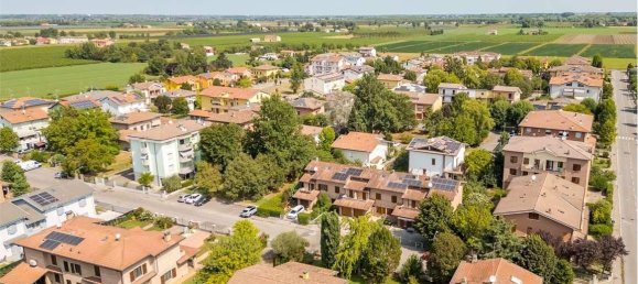 Дом с 4 комнатами в Нови ди Модена, Италия № 20018 50