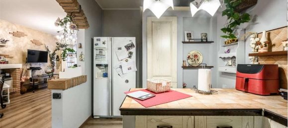 Дом с 4 комнатами в Нови ди Модена, Италия № 20018 9