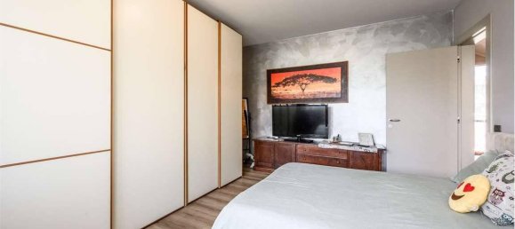 Дом с 4 комнатами в Нови ди Модена, Италия № 20018 36