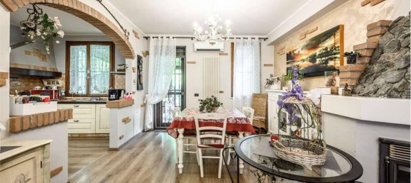 Дом с 4 комнатами в Нови ди Модена, Италия № 20018 7