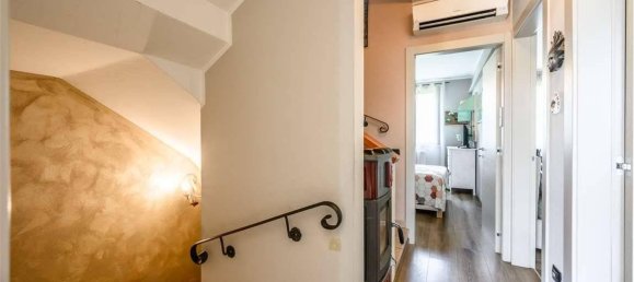 Дом с 4 комнатами в Нови ди Модена, Италия № 20018 28