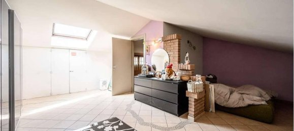 Дом с 4 комнатами в Нови ди Модена, Италия № 20018 39