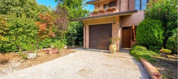 Дом с 4 комнатами в Нови ди Модена, Италия № 20018 10