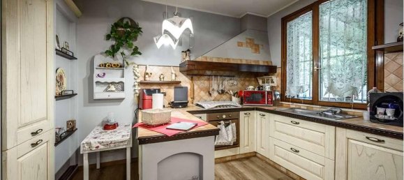 Дом с 4 комнатами в Нови ди Модена, Италия № 20018 25