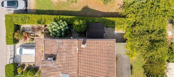 Дом с 4 комнатами в Нови ди Модена, Италия № 20018 41