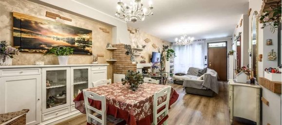 Дом с 4 комнатами в Нови ди Модена, Италия № 20018 22