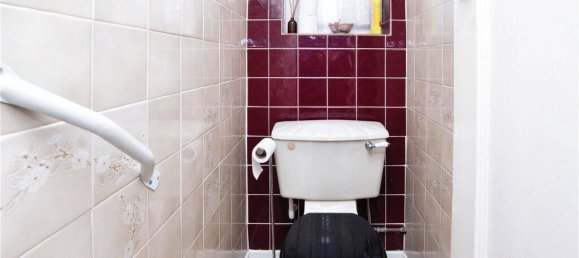 3 bedrooms House in Croydon, United Kingdom No. 7976 32