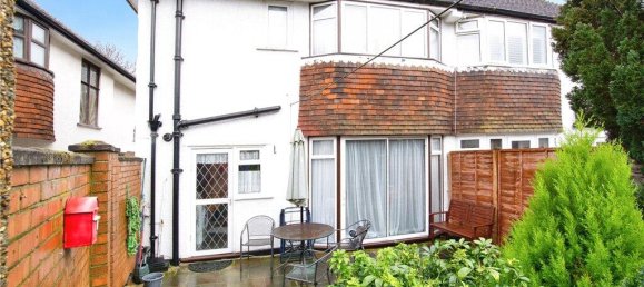 3 bedrooms House in Croydon, United Kingdom No. 7976 52