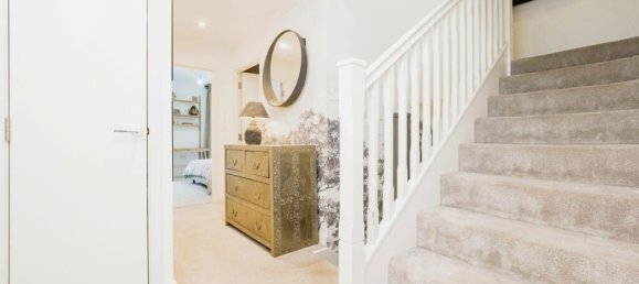 4 bedrooms House in London, United Kingdom No. 11389 9