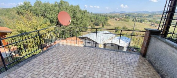 4 bedrooms House in Castiglione del Lago, Italy No. 62167 7