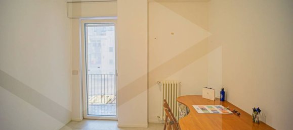 Квартира с 2 спальнями в Бари, Италия № 29336 33