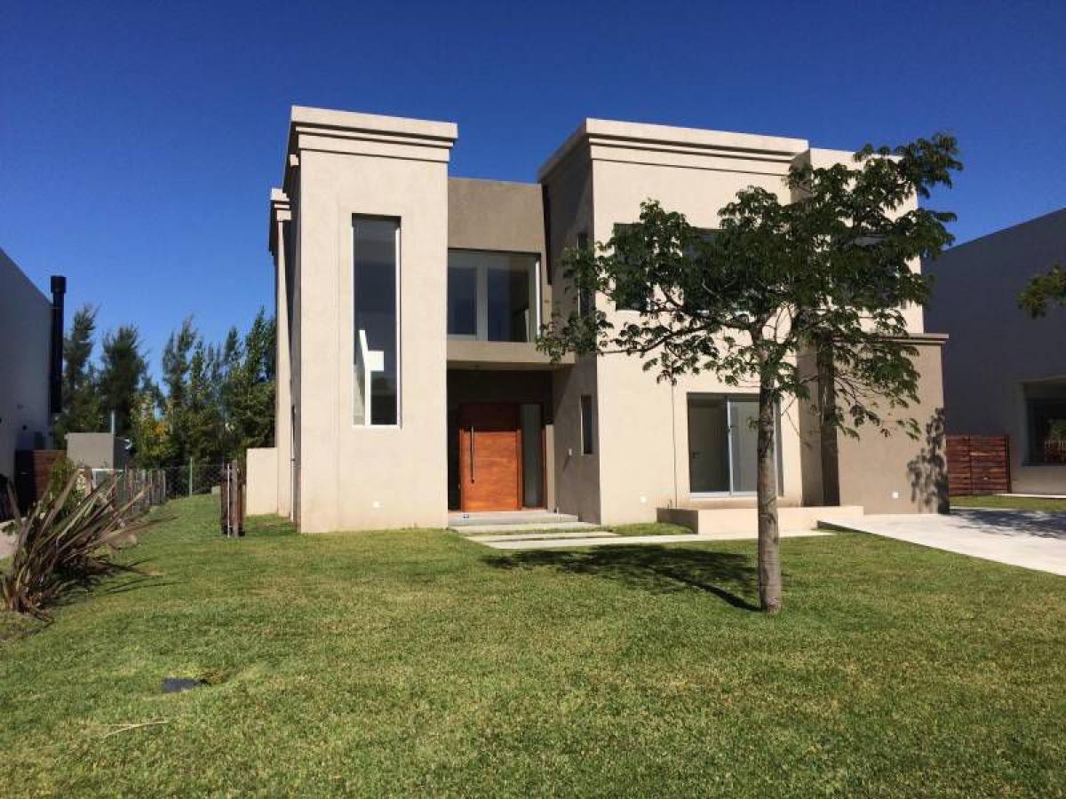 3 bedrooms House in Tigre, Argentina No. 56637