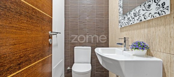 3 bedrooms House in Funchal, Portugal No. 25072 7