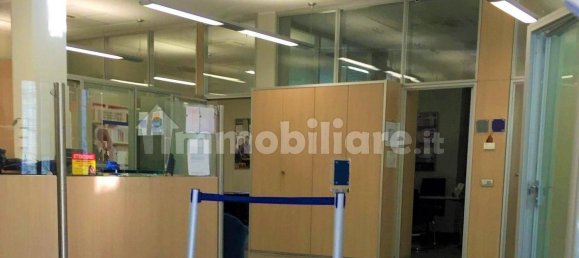 Propriété commerciale à Valmadrera, Italy 406m² No. 319662 3