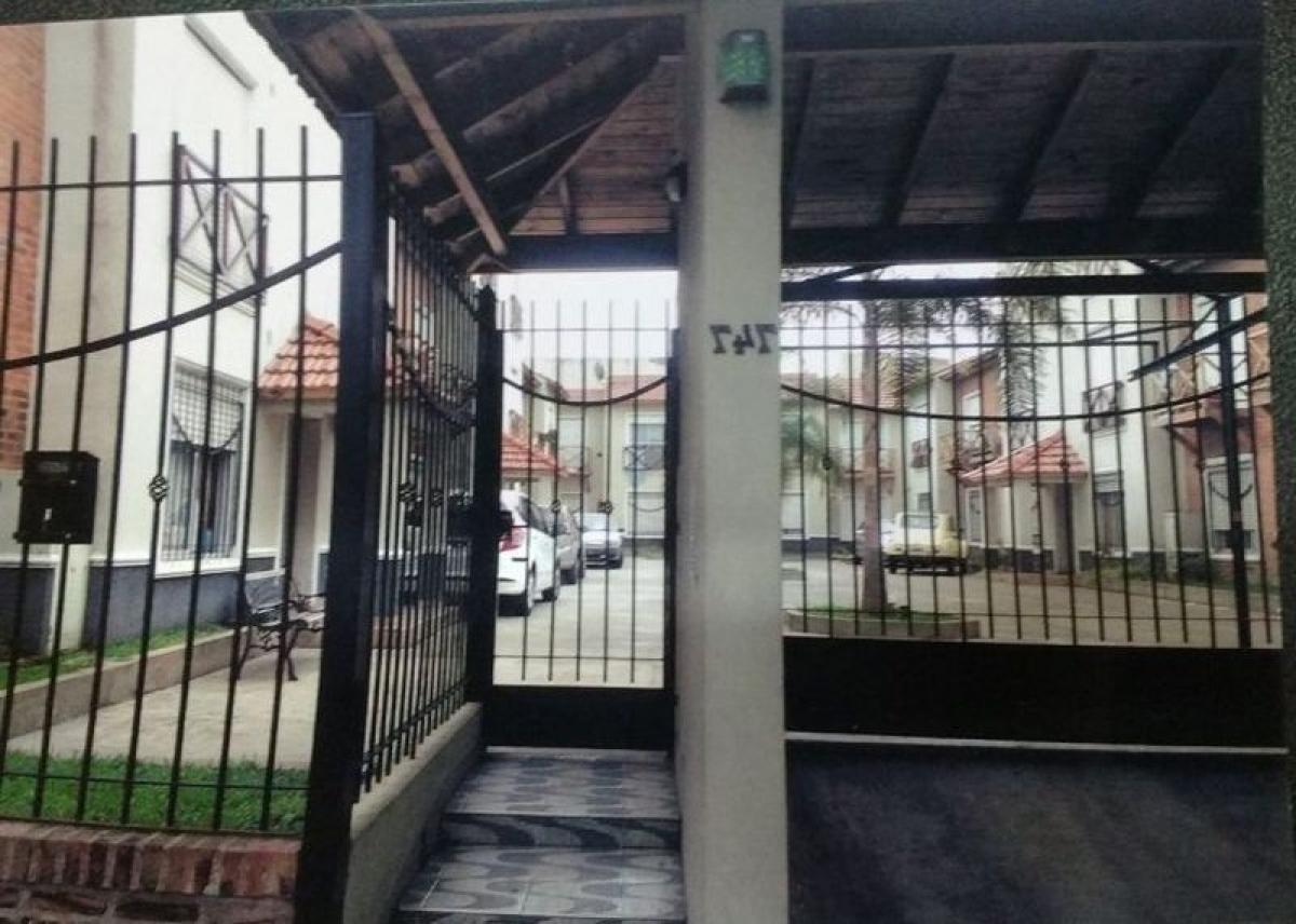 1 Schlafzimmer Gewerbliche Immobilie in Moron, Argentina, Nr. 109507